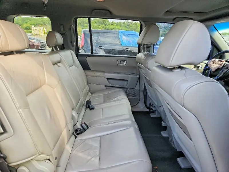 2011 HONDA PILOT EXLN  