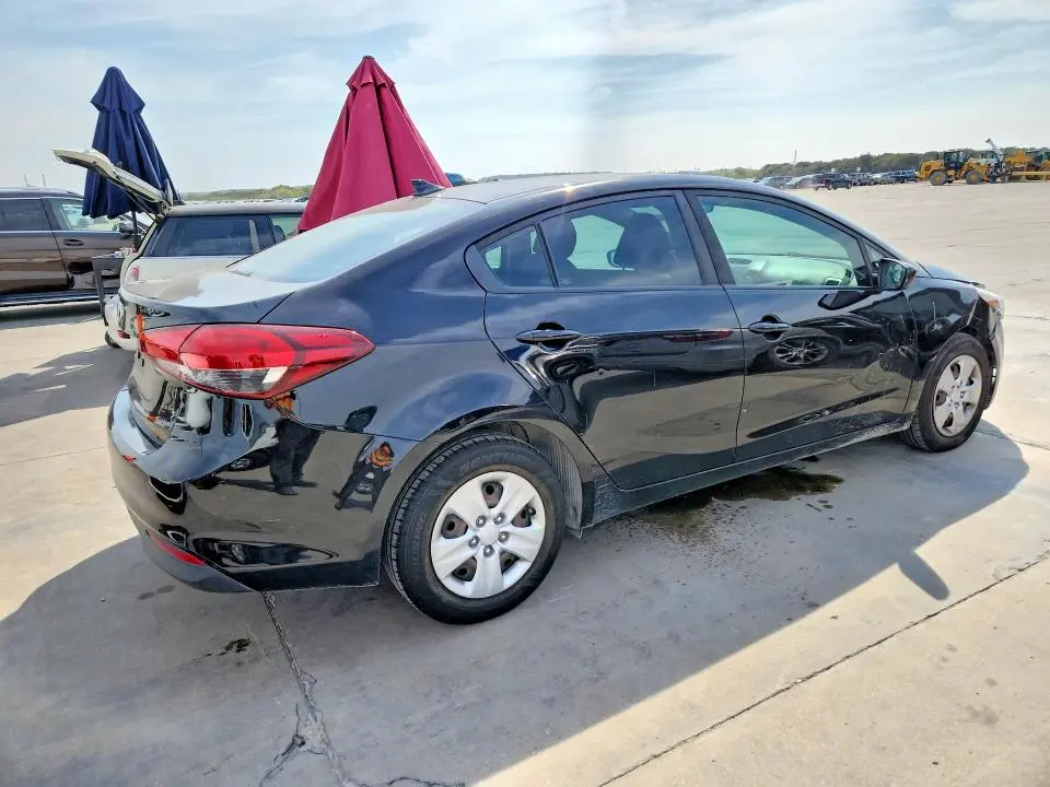 2018 KIA FORTE LX  