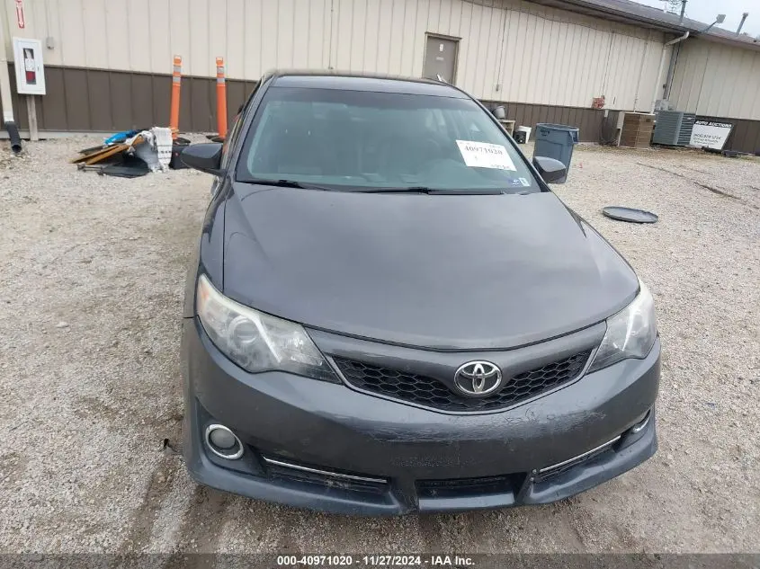 2013 TOYOTA CAMRY SE
