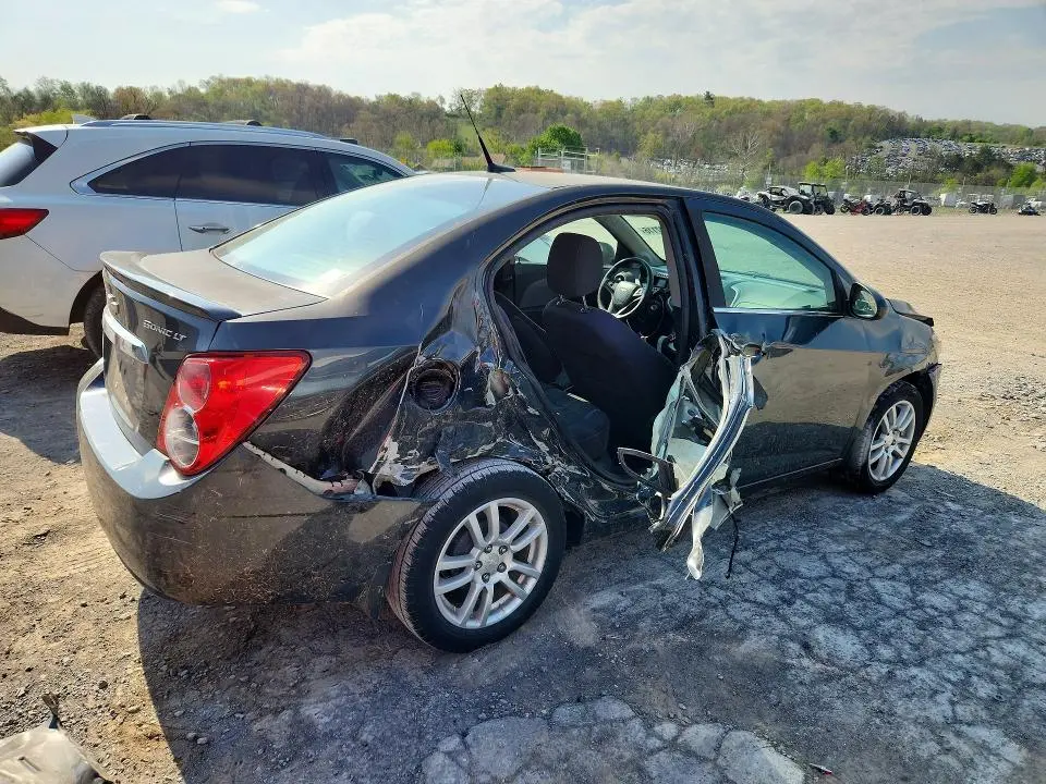 2014 CHEVROLET SONIC LT  
