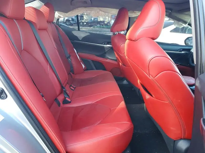 2018 TOYOTA CAMRY XSE  