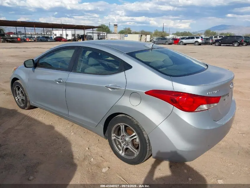 2013 HYUNDAI ELANTRA GLS