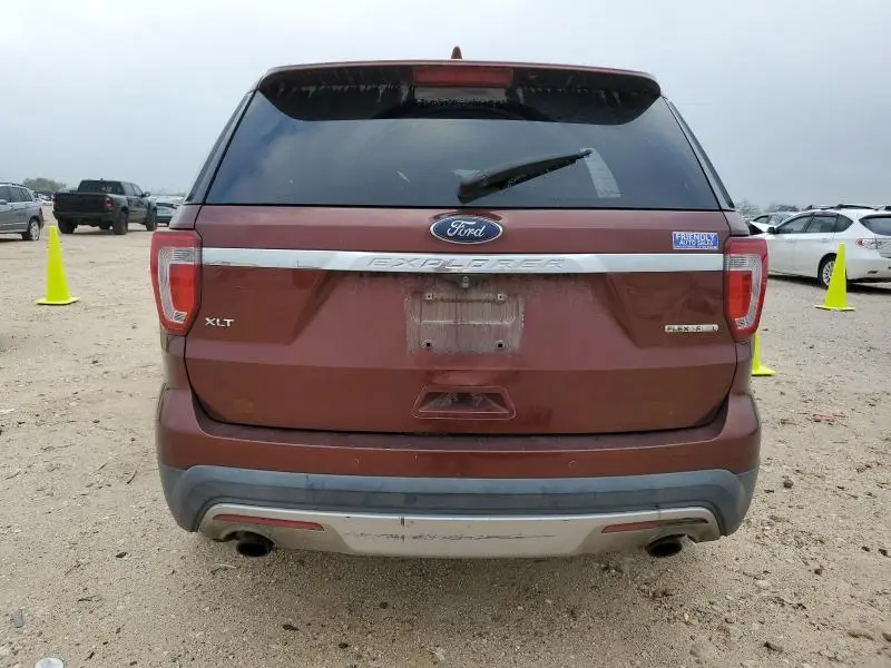 2016 FORD EXPLORER XLT  