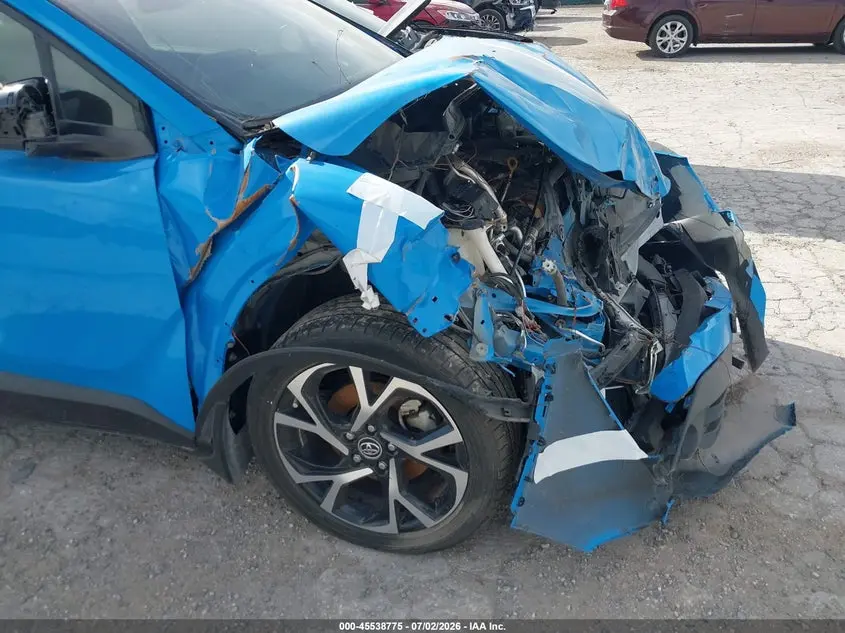 2019 TOYOTA C-HR XLE