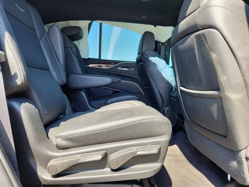 2022 CADILLAC ESCALADE LUXURY  