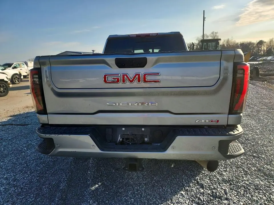 2024 GMC SIERRA K2500 AT4  