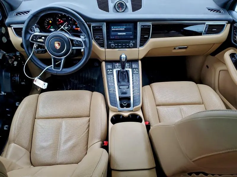 2018 PORSCHE MACAN   