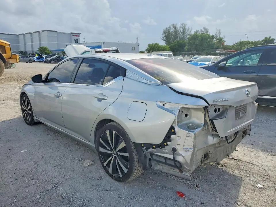 2019 NISSAN ALTIMA SR  