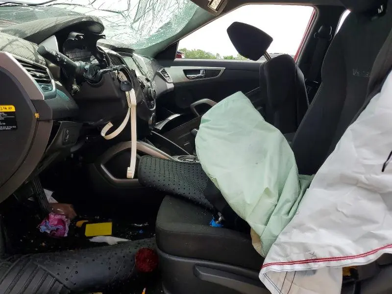 2017 HYUNDAI VELOSTER BASE  