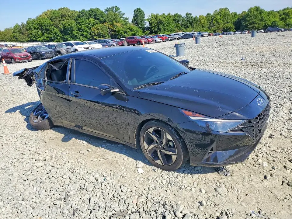 2023 HYUNDAI ELANTRA SEL  