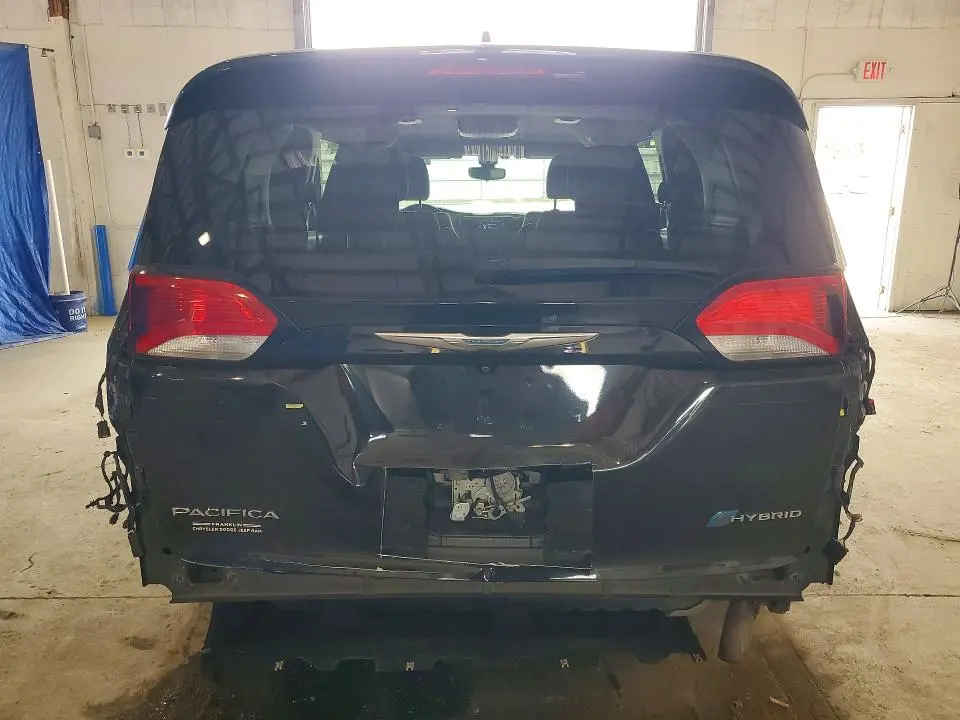 2018 CHRYSLER PACIFICA HYBRID TOURING PLUS  