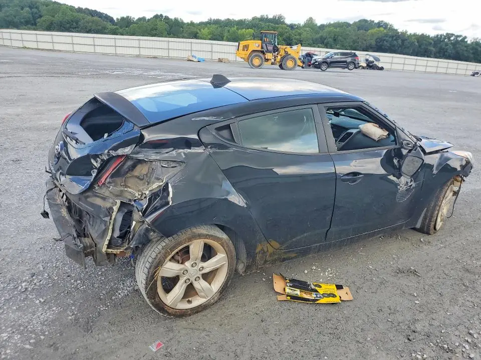 2013 HYUNDAI VELOSTER BASE  