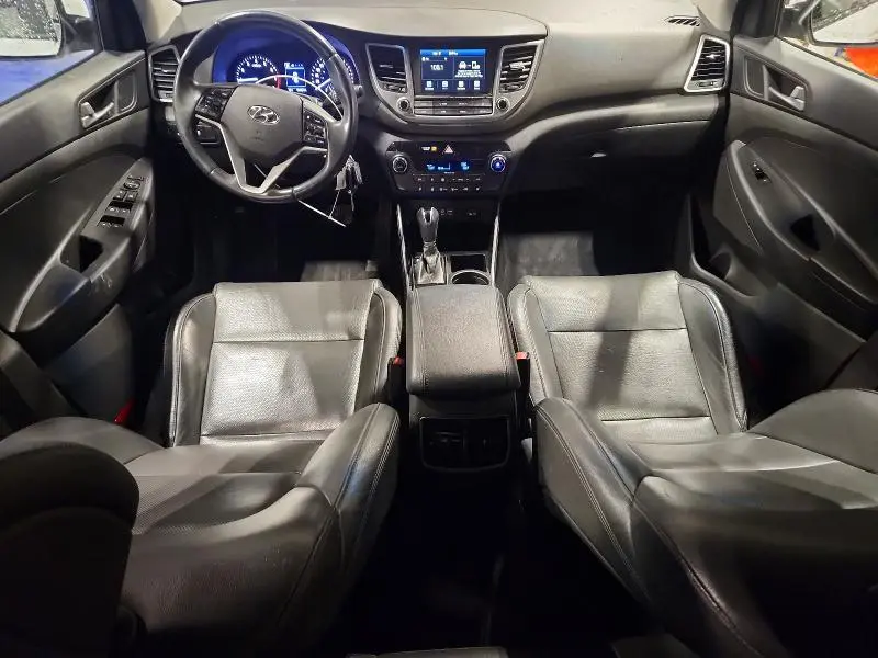 2018 HYUNDAI TUCSON SE  