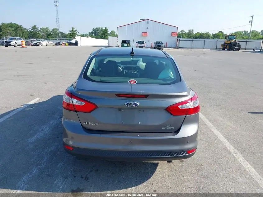 2013 FORD FOCUS SE