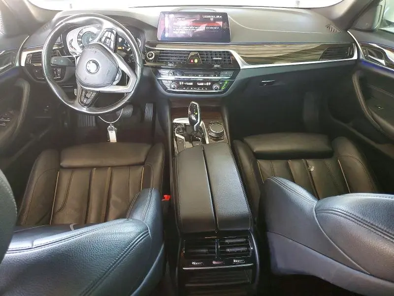 2018 BMW 530XE   