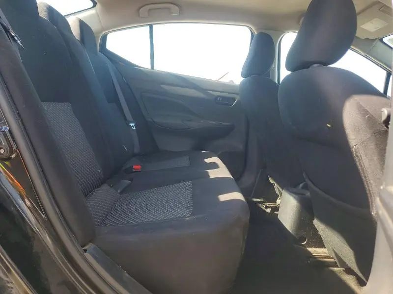 2021 NISSAN VERSA S  
