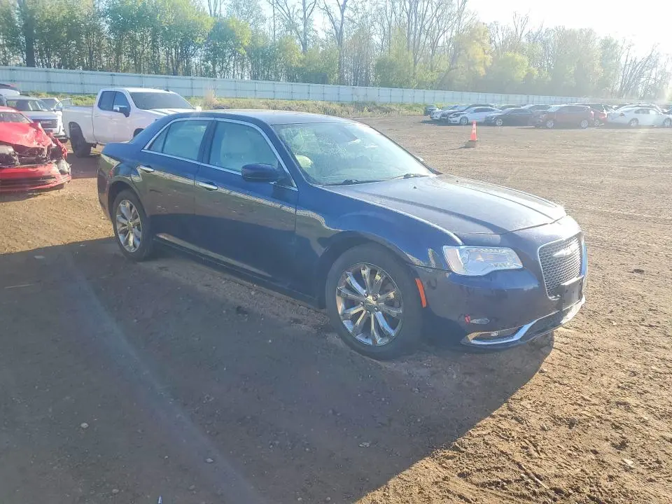 2017 CHRYSLER 300 LIMITED  
