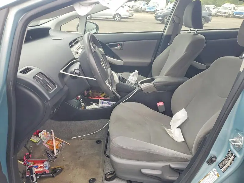 2013 TOYOTA PRIUS TWO  