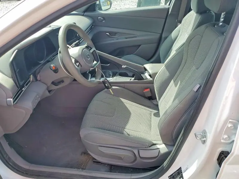 2021 HYUNDAI ELANTRA SE  