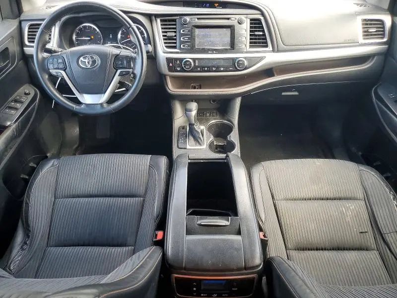 2014 TOYOTA HIGHLANDER LE PLUS  