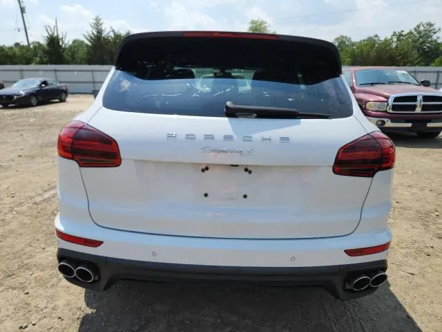 2016 PORSCHE CAYENNE S  