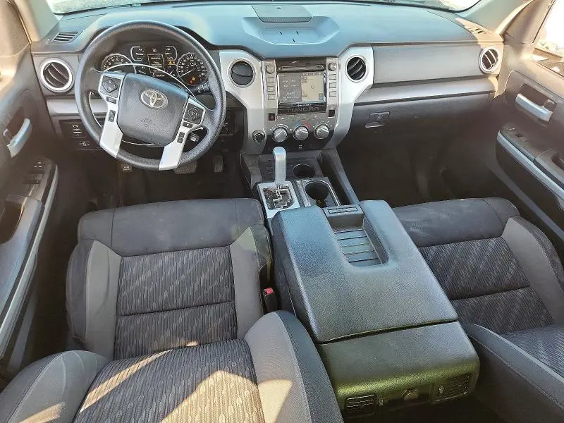 2019 TOYOTA TUNDRA CREWMAX SR5  