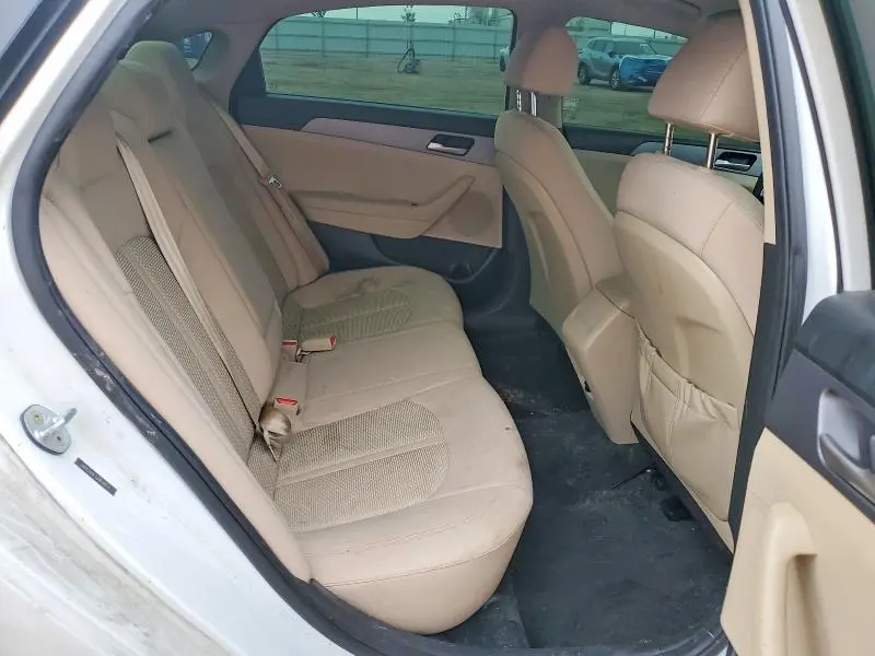 2018 HYUNDAI SONATA SE  