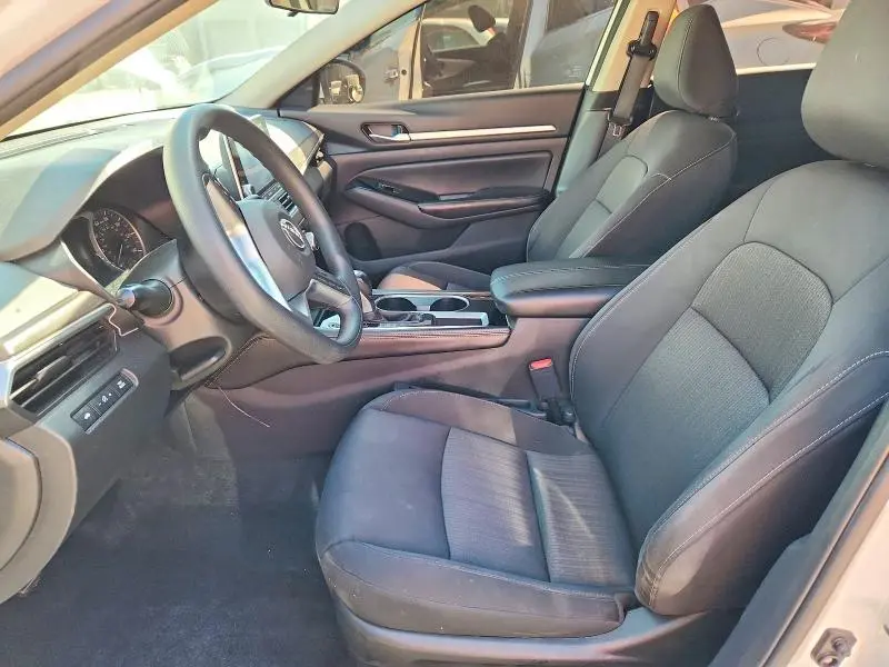 2023 NISSAN ALTIMA SV  