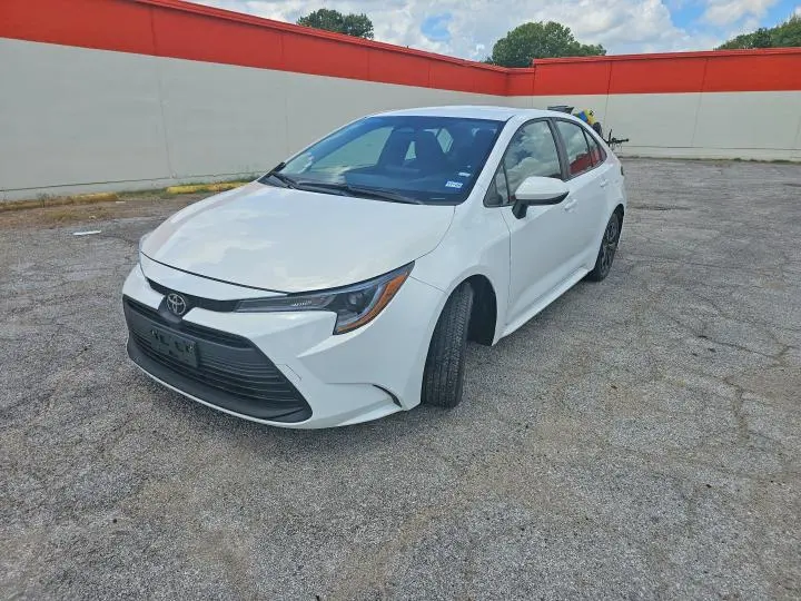2025 TOYOTA COROLLA LE  