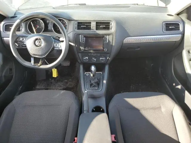 2016 VOLKSWAGEN JETTA SE  