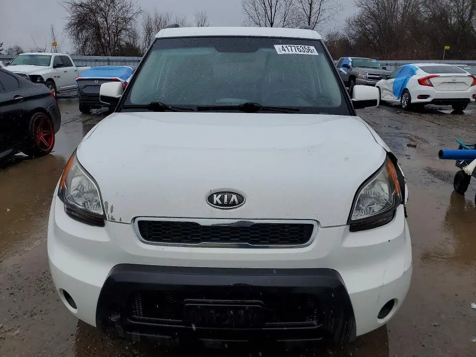 2011 KIA SOUL +  
