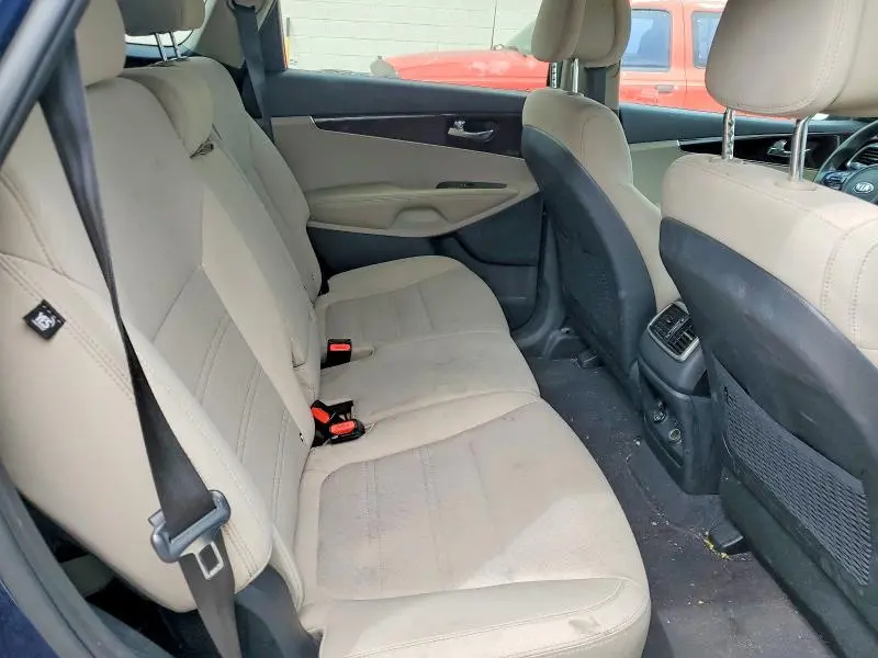 2017 KIA SORENTO LX V6  