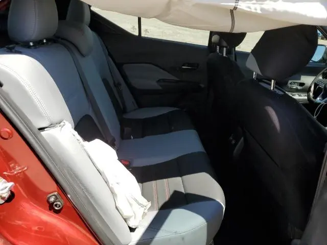 2024 NISSAN KICKS SR  