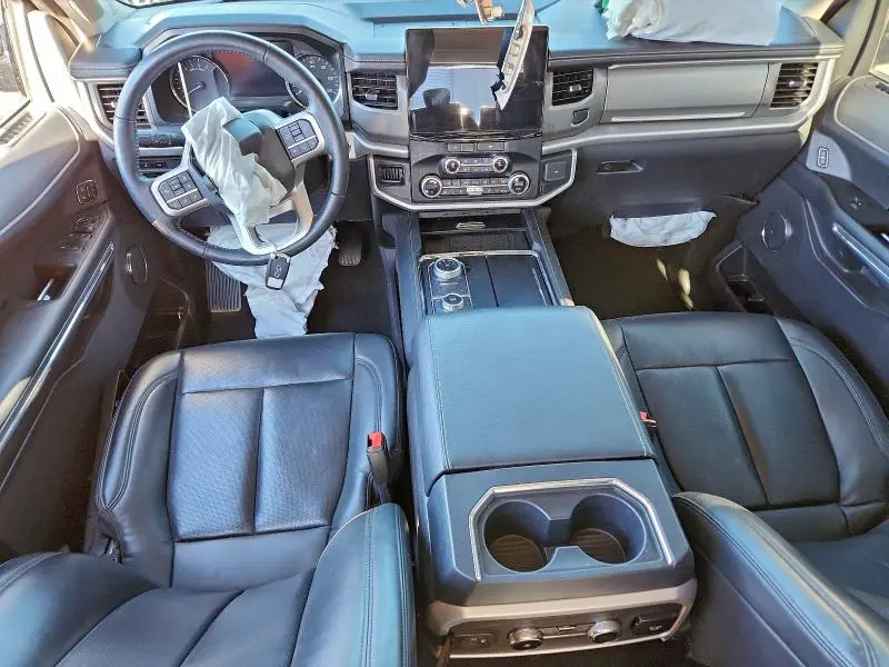 2023 FORD EXPEDITION XLT  