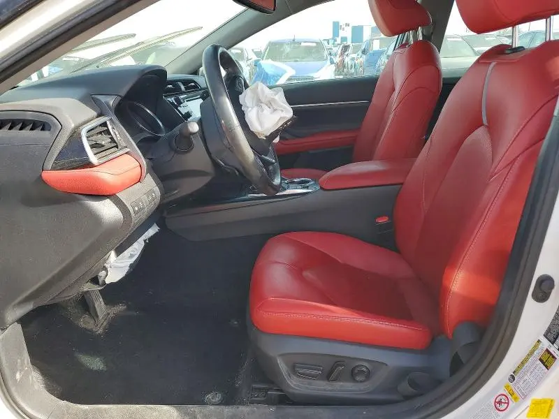 2018 TOYOTA CAMRY XSE  