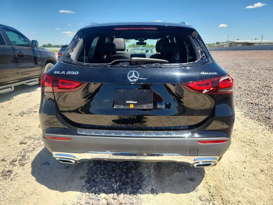 2021 MERCEDES-BENZ GLA 250 4MATIC  