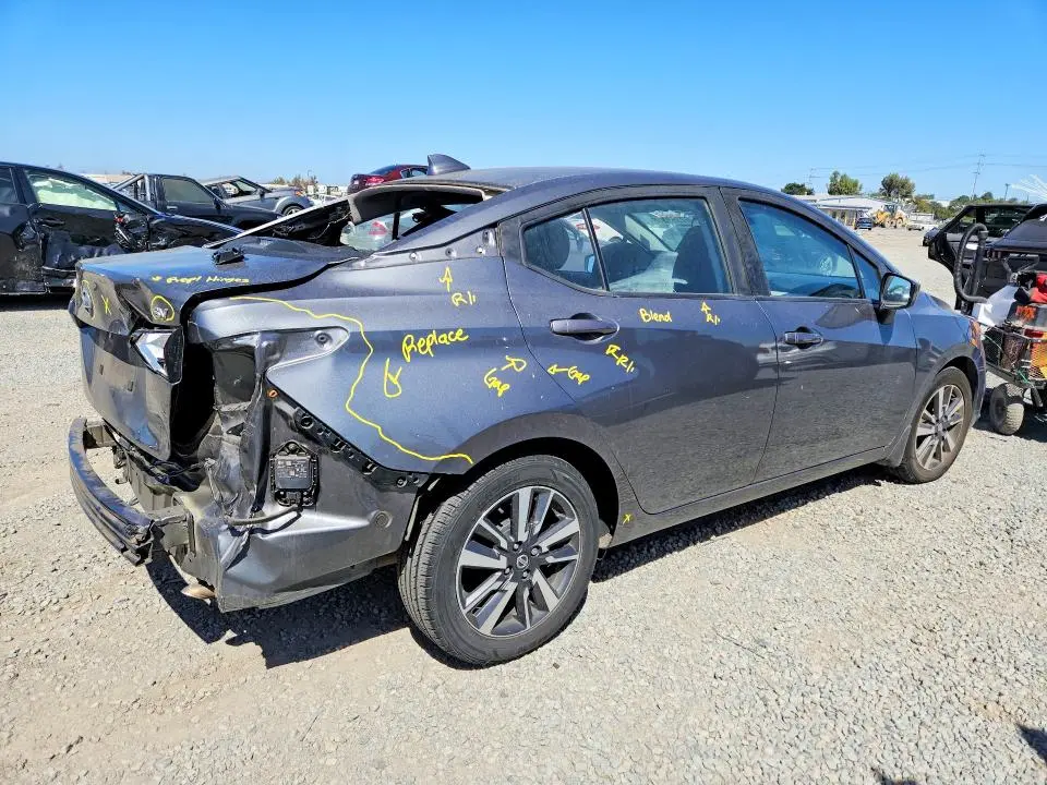2022 NISSAN VERSA SV  