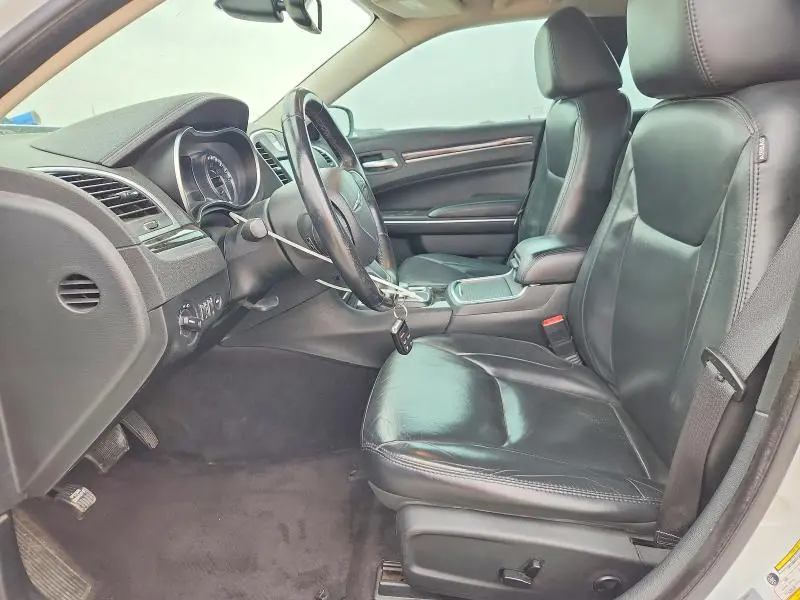 2016 CHRYSLER 300 LIMITED  