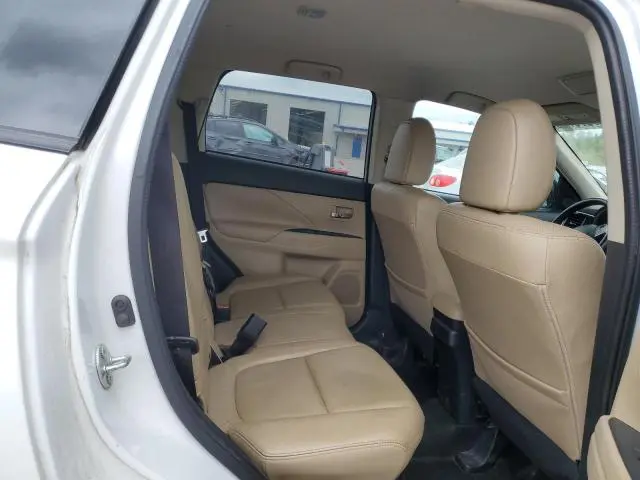 2016 MITSUBISHI OUTLANDER SE  