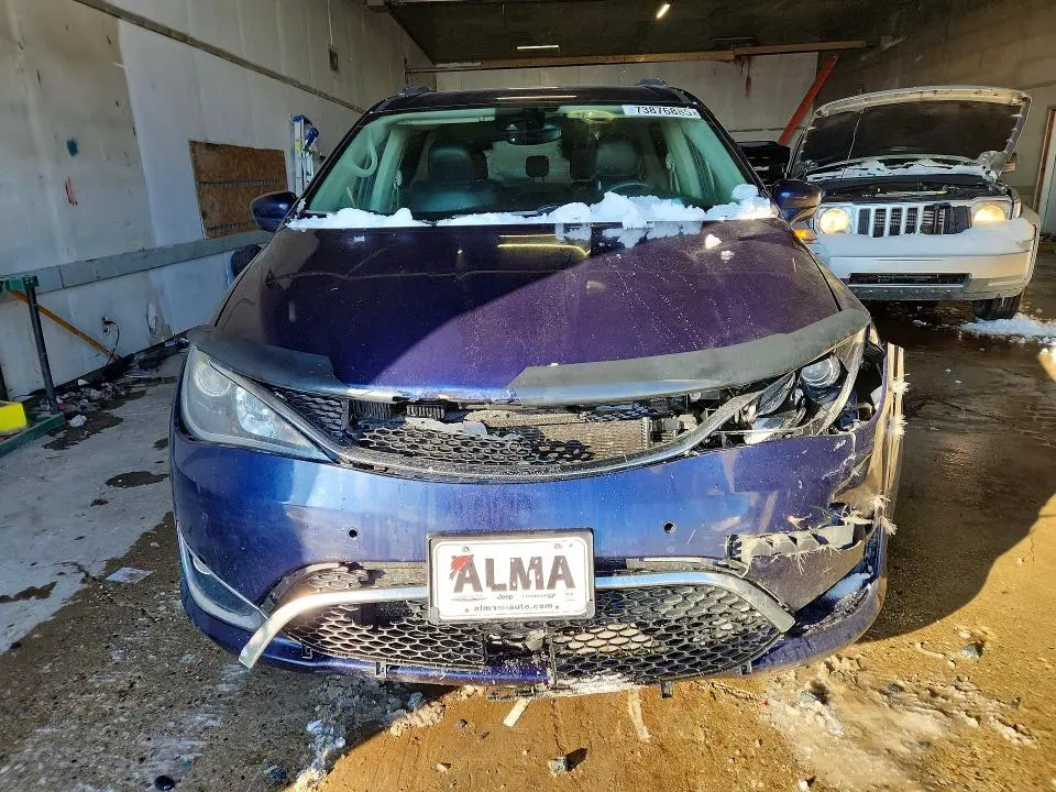 2017 CHRYSLER PACIFICA TOURING L PLUS  