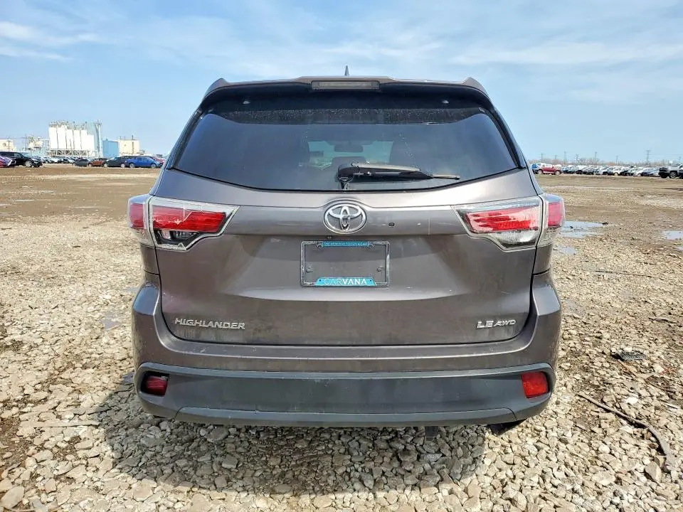 2015 TOYOTA HIGHLANDER LE PLUS  