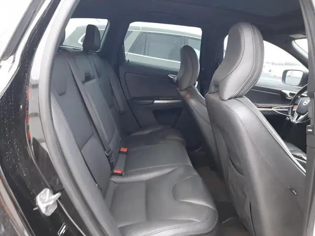 2016 VOLVO XC60 T5 PLATINUM  