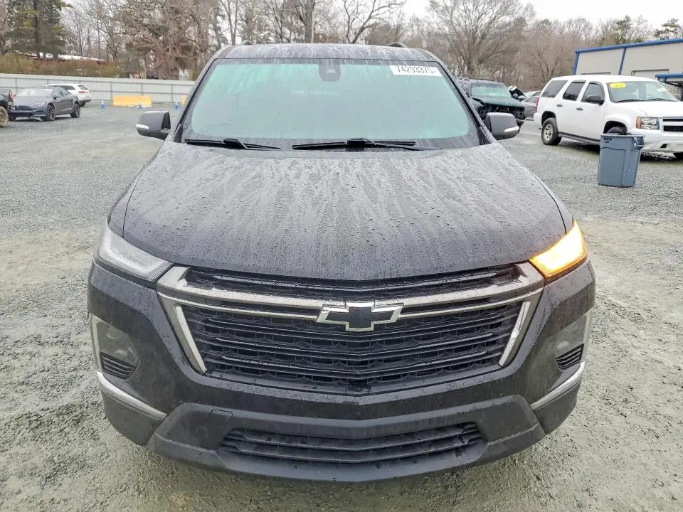 2023 CHEVROLET TRAVERSE LT  