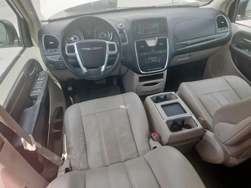 2013 CHRYSLER TOWN & COUNTRY TOURING  