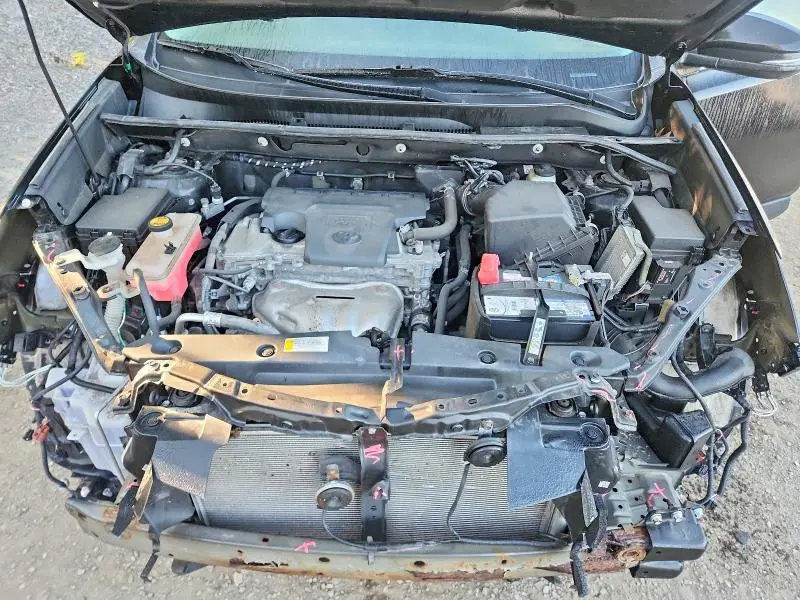 2018 TOYOTA RAV4 XLE  