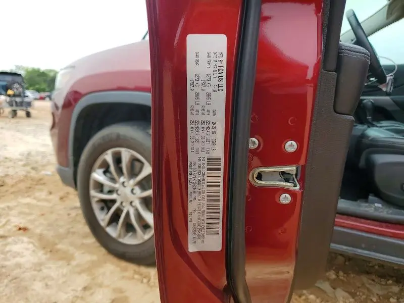 2019 JEEP CHEROKEE LATITUDE PLUS  
