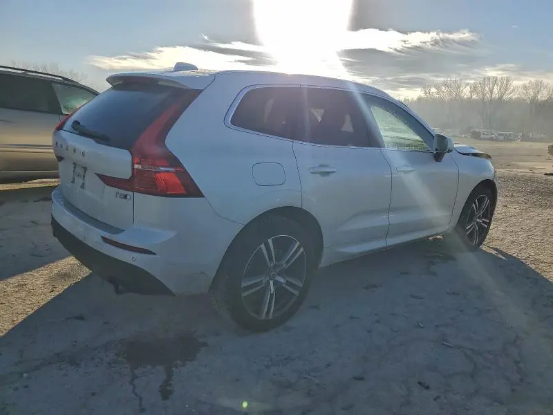 2021 VOLVO XC60 T5 MOMENTUM  