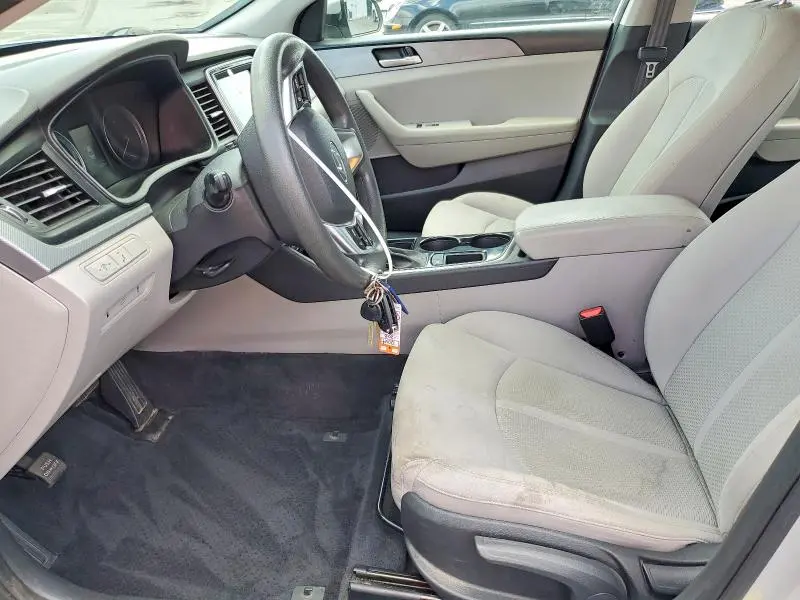 2018 HYUNDAI SONATA SE  