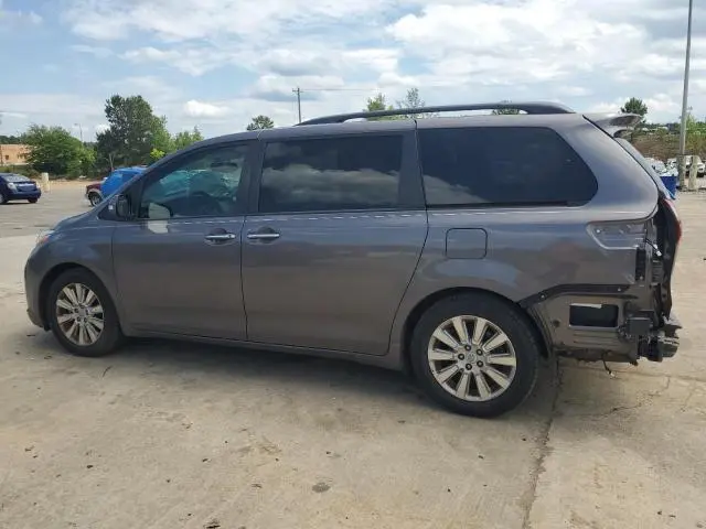 2015 TOYOTA SIENNA XLE  