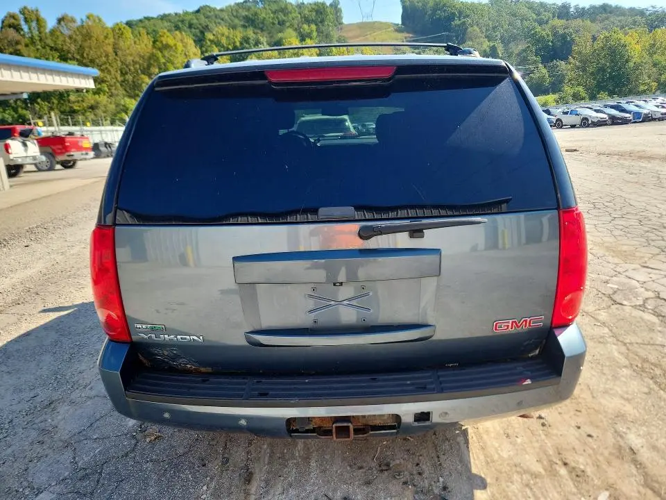 2010 GMC YUKON SLT  